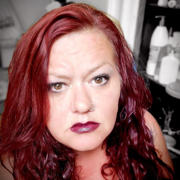 Meet your Posher, Cher - Picture 1 of 1